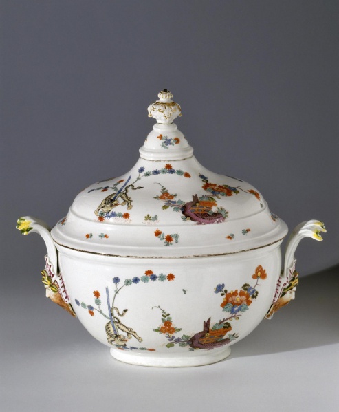 Файл:Миска с крышкойMAGE 1.jpg